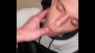 Blondinet batard &agrave; dispo le soir&excl; vid&eacute;o int&eacute;grale sur nourisher cha&icirc;ne xvideos&period;red&comma; abonnement ou achat direct